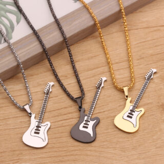 Pendentif guitare électrique et chaîne assortie