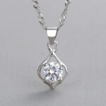 Pendentif goutte d'eau en argent sterling 925 avec zircon central