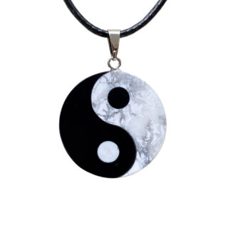 pendentif yin yang en pierre d'obsidienne noire et turquoise blanche