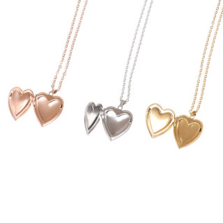 Pendentif médaillon en forme de coeur en trois couleurs et chaîne