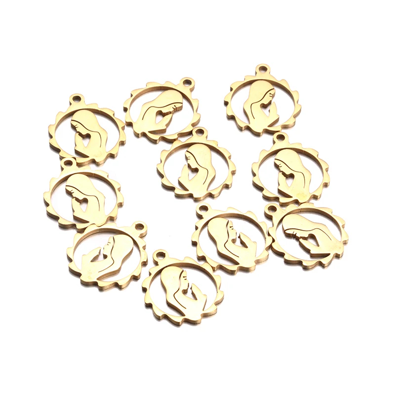 Lot de 20 pendentifs religieux dorés et durables sur fond blanc